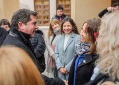Orrego visitó San Juan Cerca en Pocito, que incorporó regularización dominial y prevención médica