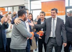 El gobernador Orrego destacó los servicios disponibles en el San Juan Cerca en Angaco